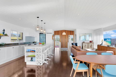 Monash Beach House - Oceanfront - Tourism Hervey Bay 1