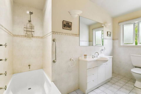 MUS14 - 2 Bedroom Apartment - Muston Street, Mosman - Hervey Bay Accommodation 1