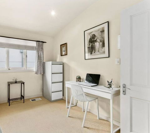 MUS14 - 2 Bedroom Apartment - Muston Street, Mosman - Hervey Bay Accommodation 3