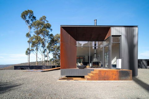 Mountain Top Snug, House Itas - Tourism Hervey Bay 0