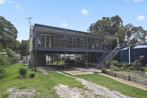 Moreton Island Retreat - Tourism Hervey Bay 0