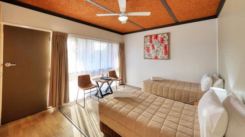 Motel Meneres - Hervey Bay Accommodation 3