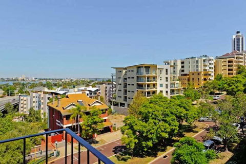 Mountway Holiday Apartments - Hervey Bay Accommodation 2