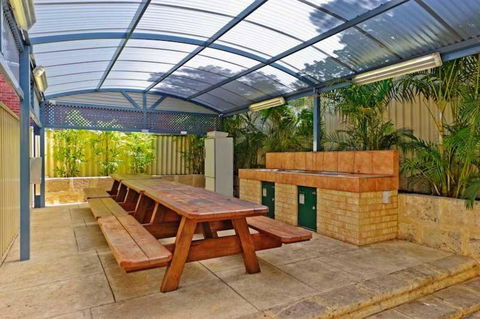 Mountway Holiday Apartments - Hervey Bay Accommodation 3