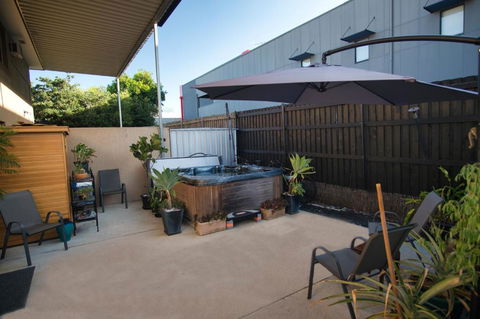 Mount Gravatt Guesthouse - Tourism Hervey Bay 2