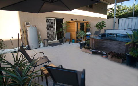 Mount Gravatt Guesthouse - Tourism Hervey Bay 1