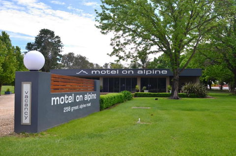 Myrtleford Motel On Alpine - Hervey Bay Accommodation 0