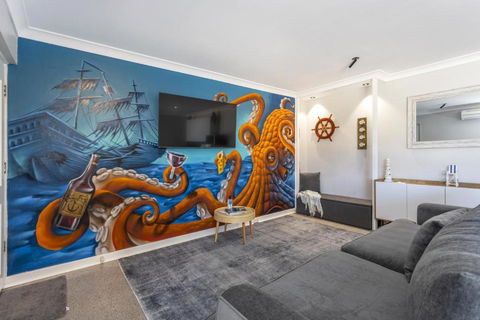 Nautical Nook - EXECUTIVE ESCAPES - Tourism Hervey Bay 1