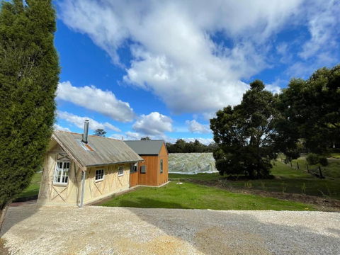NEST- Luxury Vineyard Accommodation - Tourism Hervey Bay 3