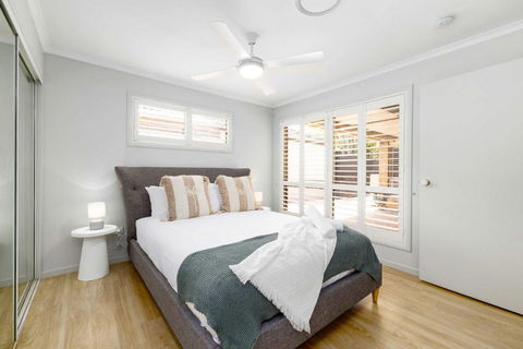 NEW 3BR Serene Creekside Retreat In Helensvale - Hervey Bay Accommodation 1