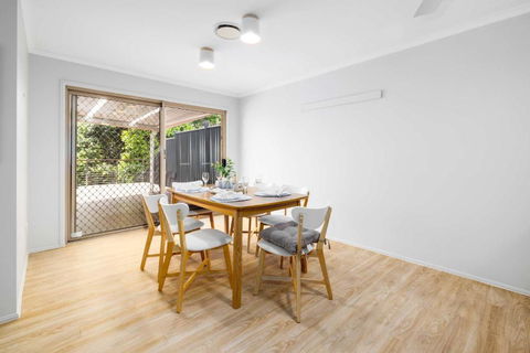 NEW 3BR Serene Creekside Retreat In Helensvale - Hervey Bay Accommodation 3