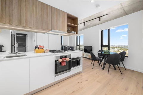 NEW Chic Stature Southbank 2 Bd - Hervey Bay Accommodation 0