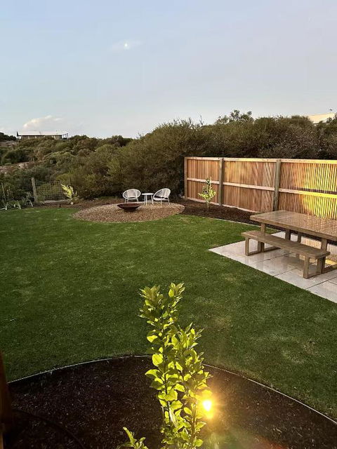 NEW Magpie Sands - 3 Bedroom Home - Downstairs Only, 1 Min Walk To Aldinga Beach - Hervey Bay Accommodation 0