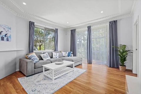 NEW Sailors Cove Pet Friendly - Hervey Bay Accommodation 0