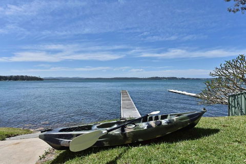 New Property Silverwater Serenity Shores Absolute Waterfront On The Lake - Tourism Hervey Bay 1