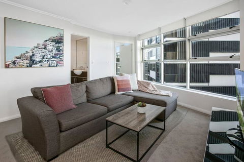 NS504 - Comfort And Convenience In North Sydney - Hervey Bay Accommodation 2