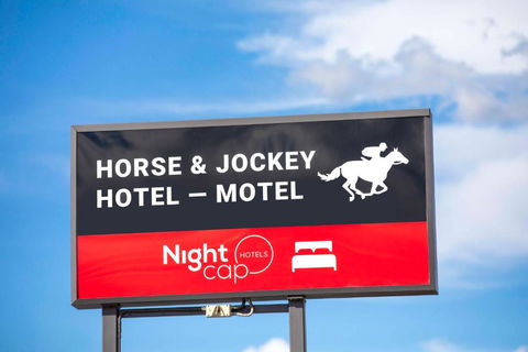 Nightcap At Horse & Jockey Hotel Warwick - Tourism Hervey Bay 2