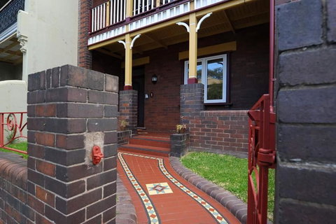 Newtown Vibes With Pool & Parking - Tourism Hervey Bay 3