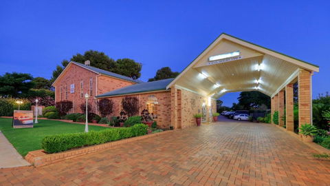 North Parkes Motel - Hervey Bay Accommodation 0