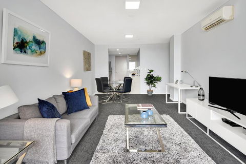 North Sydney Large Two Bedroom MIL2252402 - Hervey Bay Accommodation 0