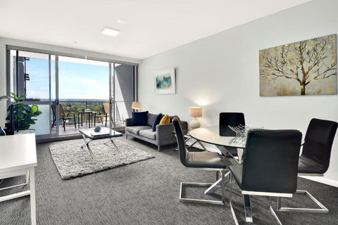 North Sydney Large Two Bedroom MIL2252402 - Hervey Bay Accommodation 1