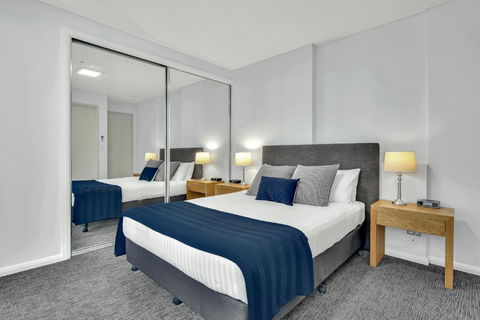 North Sydney Large Two Bedroom MIL2252402 - Hervey Bay Accommodation 2