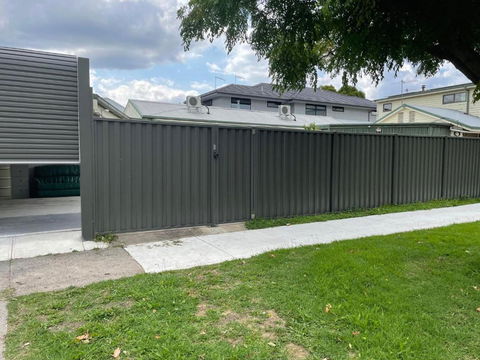 Oakleigh Private Unit - Tourism Hervey Bay 2