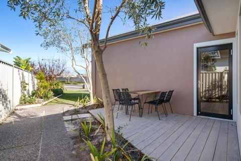 Oakmont Villa Private Escape On Golf Course - Tourism Hervey Bay 3