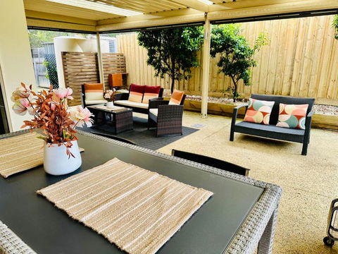 Ocean Breeze Family Getaway - Short Drive To Beach & Adventure Park - Hervey Bay Accommodation 3
