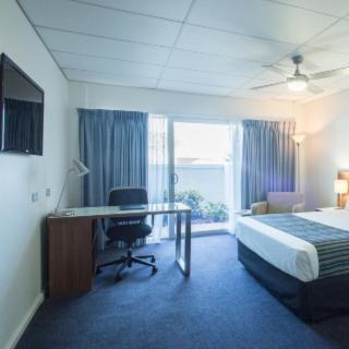 Ocean Centre Hotel - Tourism Hervey Bay 1
