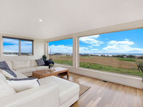 Ocean Mist - Tourism Hervey Bay 3