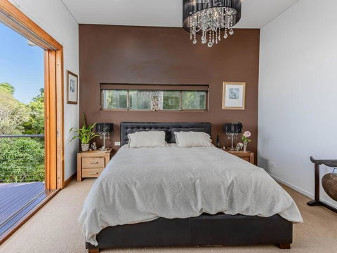 Ocean Shores Oasis - Tourism Hervey Bay 1