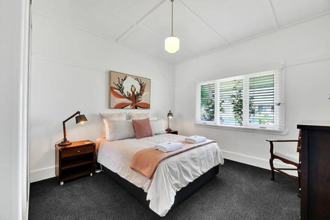 Oasis On Warrendine, Sleek & Stylish, Free Wi-Fi - Tourism Hervey Bay 2