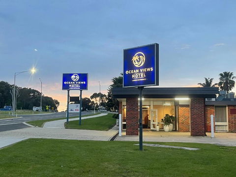 Ocean Views Motel Lakes Entrance - Tourism Hervey Bay 0