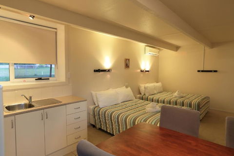 Ocean Views Motel Lakes Entrance - Tourism Hervey Bay 2