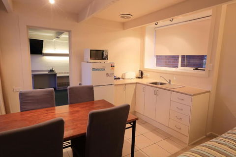 Ocean Views Motel Lakes Entrance - Tourism Hervey Bay 1