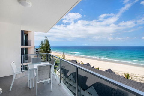 Ocean Views Apartment With Rooftop Pool - CoastHM - Tourism Hervey Bay 0