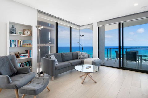 Ocean Views Apartment With Rooftop Pool - CoastHM - Tourism Hervey Bay 1