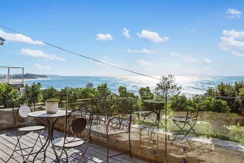 Ocean Views, Deck And Parking At Beach Apartment - Tourism Hervey Bay 3
