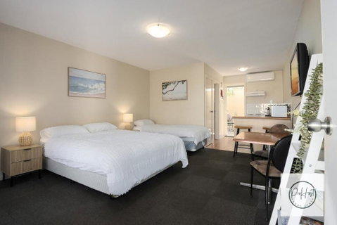 Oceanfront Oasis - Tourism Hervey Bay 0