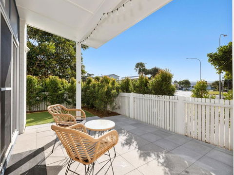 Oceans Five - Beachside Paradise - Tourism Hervey Bay 1