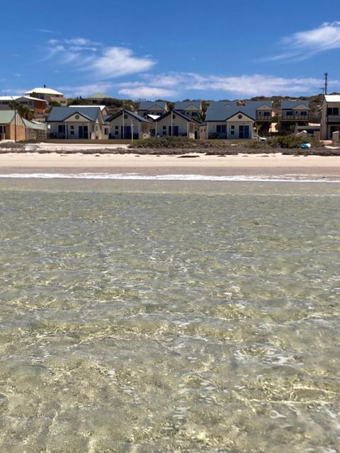 Oceanside Village - Tourism Hervey Bay 0