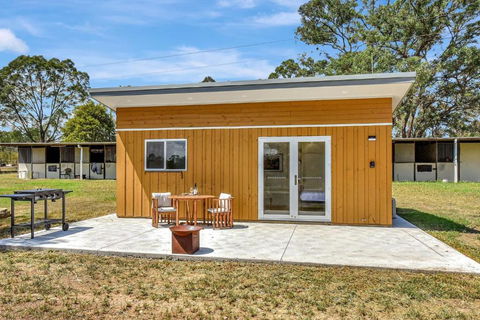Odyssean Farmstay Cabin - Romantic Getaway, Roche Concert Bus Route & Nearby Wineries - Tourism Hervey Bay 0