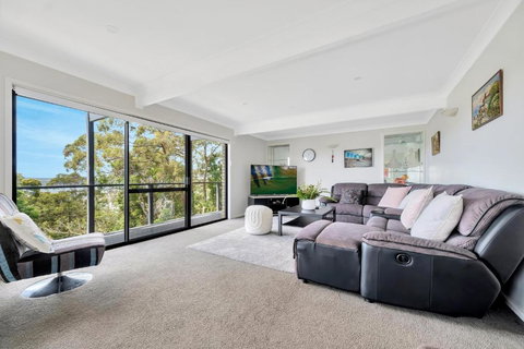 On Top Of The World - Hervey Bay Accommodation 2