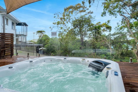 On Top Of The World - Hervey Bay Accommodation 1