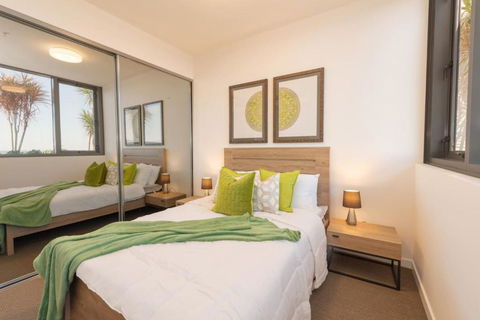 One Bed Apt At Southbank With Rooftop Pool And Carpark - Tourism Hervey Bay 3