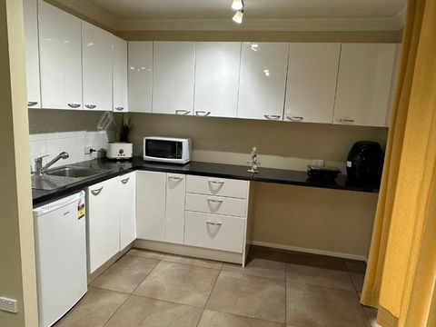 One Bedroom Studio - Tourism Hervey Bay 1