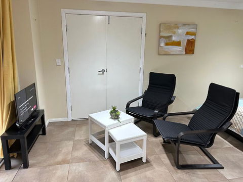 One Bedroom Studio - Tourism Hervey Bay 3