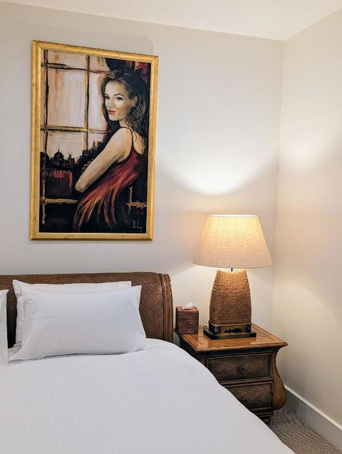 ONE Luxury Apartment - Tourism Hervey Bay 1