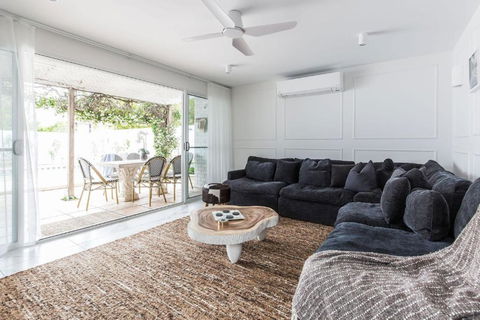 One Marola Is Stylish Privacy In Paradise - Tourism Hervey Bay 2